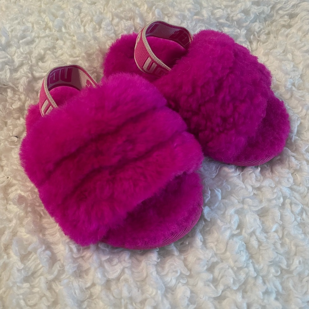 Toddler ugg fluff yeah slides
